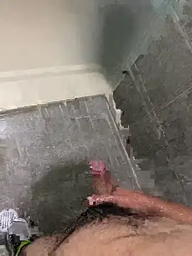 Snapshot of leocardenaz chatting on 4, 4, 2026 leocardenaz online show from 4, 4, 2026