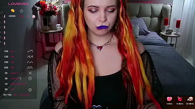 Miss Maya Mils online show from 3, 2, 2025