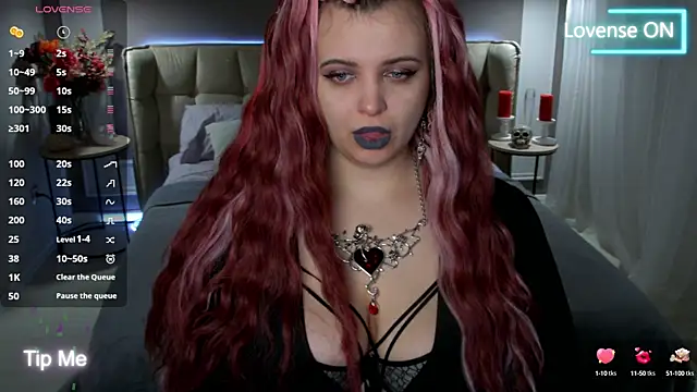 Miss Maya Mils online show from 1, 3, 2025