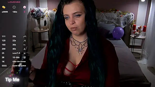 Miss Maya Mils online show from 29, 10, 2025