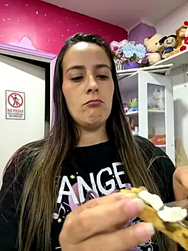 Snapshot of Rousse92 chatting on 22, 10, 2025 Rousse92 online show from 22, 10, 2025