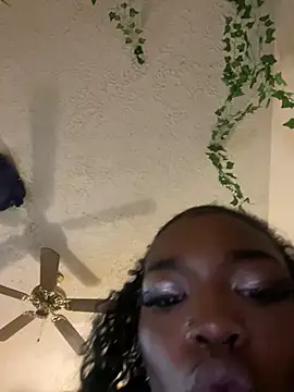 Snapshot of magicalc00ch chatting on 12, 2, 2025 magicalc00ch online show from 12, 2, 2025