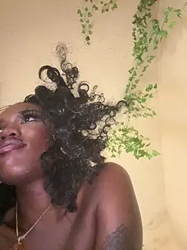 Snapshot of magicalc00ch chatting on 11, 3, 2025 magicalc00ch online show from 11, 3, 2025