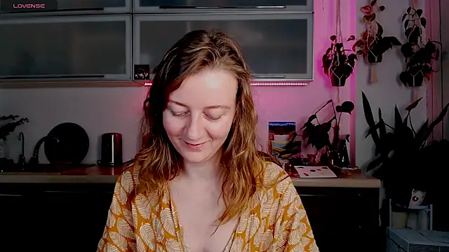 Elly Helly online show from 14, 12, 2025