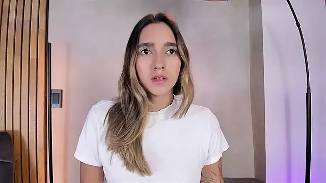 Snapshot of honeyhot69__ chatting on 6, 1, 2025 honeyhot69 online show from 6, 1, 2025