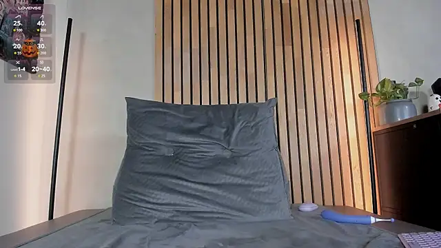 Snapshot of honeyhot69__ chatting on 10, 10, 2025 honeyhot69 online show from 10, 10, 2025