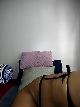 Snapshot of Curvy_sluty chatting on 28, 2, 2025 Curvy sluty online show from 28, 2, 2025