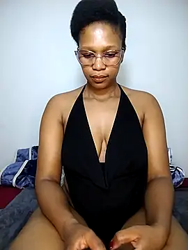 Snapshot of Curvy_sluty chatting on 12, 3, 2025 Curvy sluty online show from 12, 3, 2025