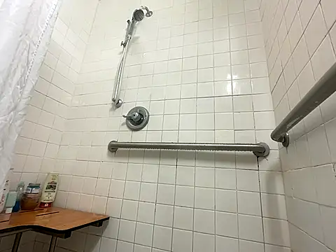 Snapshot of tatted-bitty chatting on 6, 11, 2025 tatted-bitty online show from 6, 11, 2025