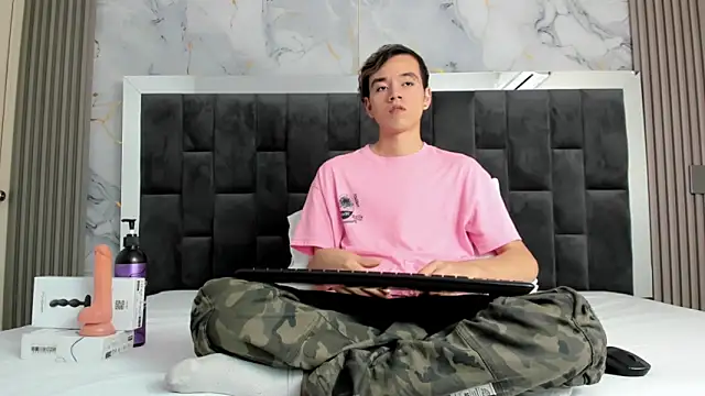 bunny maxi online show from 21, 3, 2025