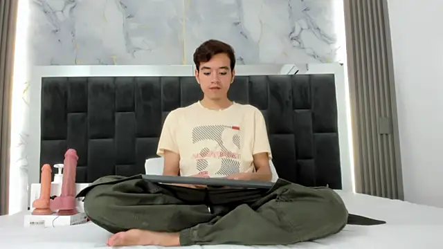 bunny maxi online show from 5, 12, 2025