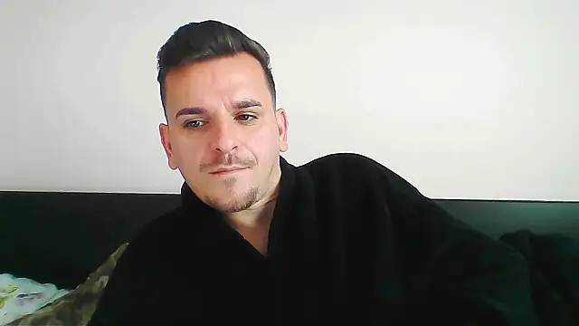 Huge cock22cm online show from 20, 10, 2025