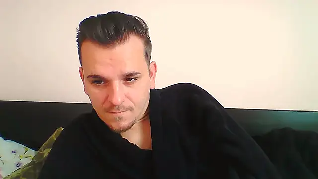 Huge cock22cm online show from 26, 11, 2025