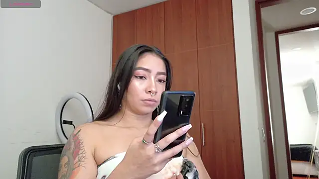 Snapshot of megan_bluee23 chatting on 9, 1, 2026 megan bluee23 online show from 9, 1, 2026