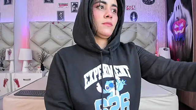 Brenda Garcia online show from 22, 10, 2025