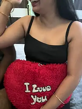 Snapshot of Magical-Couple-telugu chatting on 7, 12, 2024 Magical-Couple-telugu online show from 7, 12, 2024