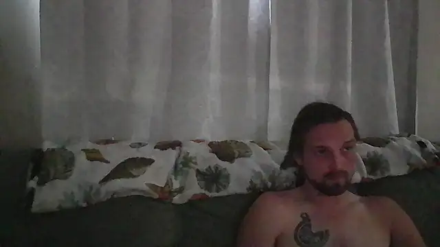 Snapshot of VitaminDrewFl chatting on 8, 7, 2026 VitaminDrewFl online show from 8, 7, 2026