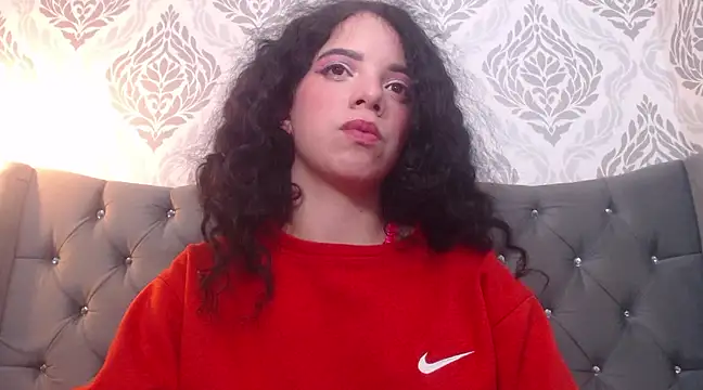 EmmaCowperr online show from 21, 2, 2025