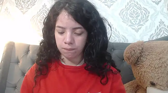 EmmaCowperr online show from 24, 2, 2025