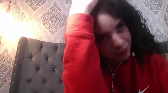 EmmaCowperr online show from 10, 3, 2025