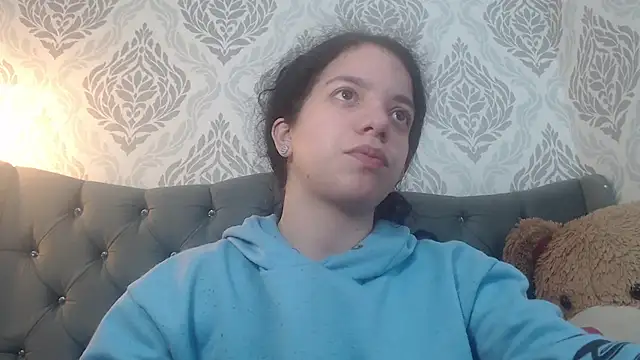 EmmaCowperr online show from 15, 3, 2025