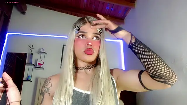 Snapshot of ladytslatina chatting on 19, 1, 2025 ladytslatina online show from 19, 1, 2025