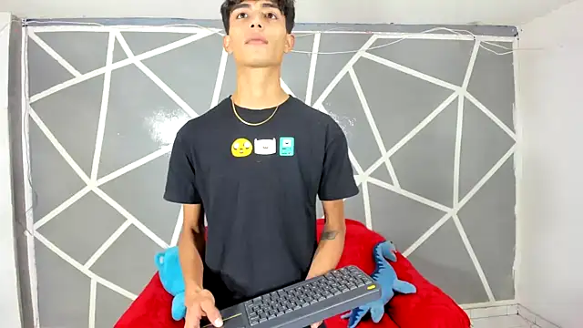 oliverhot2005 online show from 7, 12, 2024