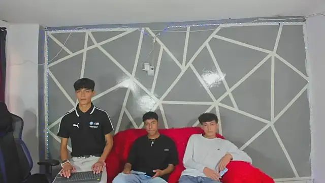 oliverhot2005 online show from 15, 1, 2025