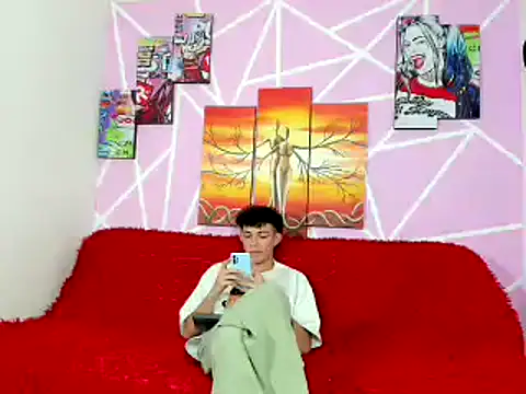 oliverhot2005 online show from 16, 1, 2025