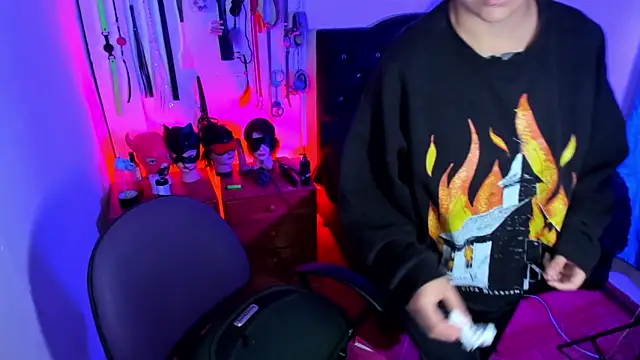 LucyStrike  online show from 7, 1, 2026