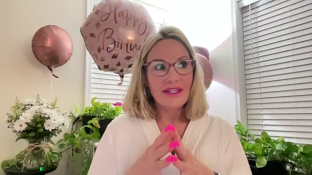 Milf Goddess online show from 13, 6, 2026