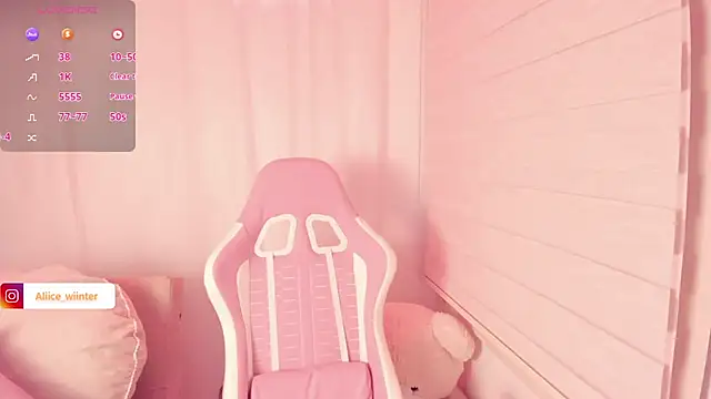 Snapshot of Alice_winter_ chatting on 2, 3, 2026 Alice winter online show from 2, 3, 2026