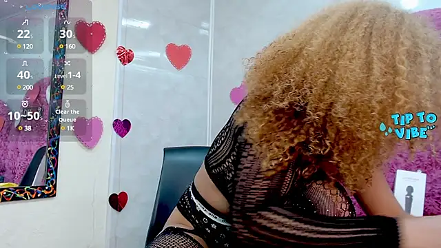 Snapshot of Litzy_Curly chatting on 11, 3, 2025 Litzy Curly online show from 11, 3, 2025