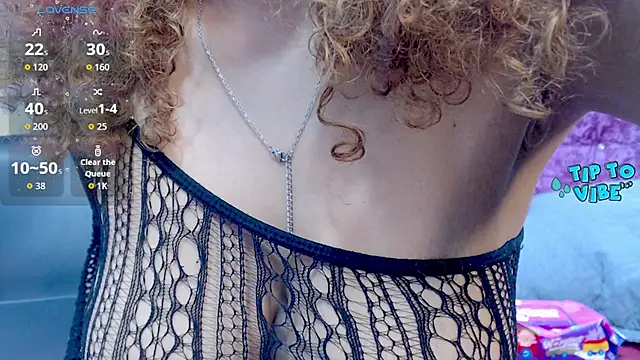 Snapshot of Litzy_Curly chatting on 12, 9, 2025 Litzy Curly online show from 12, 9, 2025