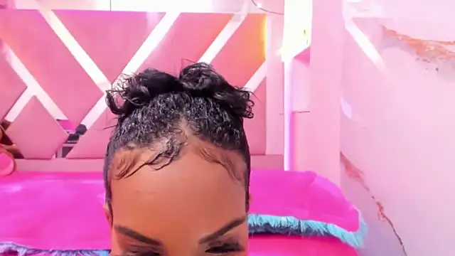 Scarlett-Bonnet online show from 8, 2, 2025