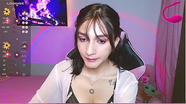 Snapshot of Mei_Kelly chatting on 27, 1, 2025 Mei Kelly online show from 27, 1, 2025