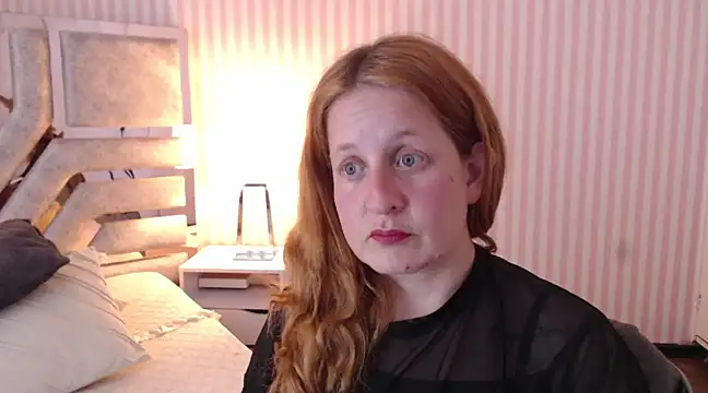 ViioletaMora online show from 10, 2, 2025