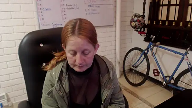 ViioletaMora online show from 10, 2, 2025