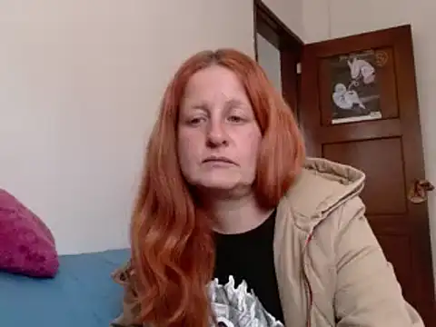 ViioletaMora online show from 7, 10, 2025