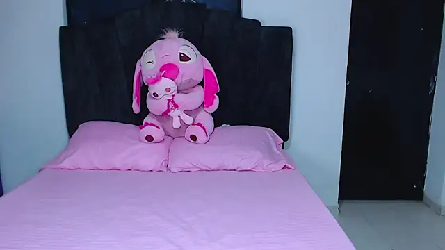 Ariel Zeo1 online show from 26, 2, 2026