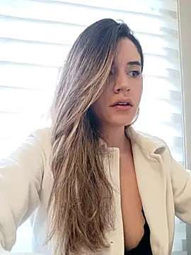 maliciaworld online show from 15, 2, 2025