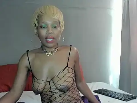 Snapshot of AfricanSquirtingQueen chatting on 15, 1, 2025 AfricanSquirtingQueen online show from 15, 1, 2025