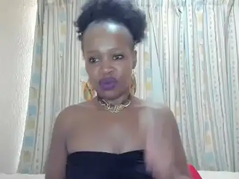 Snapshot of AfricanSquirtingQueen chatting on 21, 9, 2025 AfricanSquirtingQueen online show from 21, 9, 2025