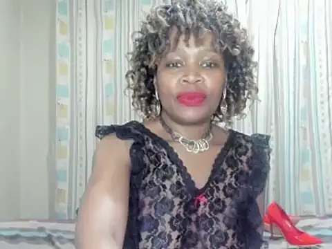 Snapshot of AfricanSquirtingQueen chatting on 7, 11, 2025 AfricanSquirtingQueen online show from 7, 11, 2025