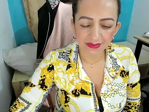 MonicaGarcia  online show from 14, 2, 2025