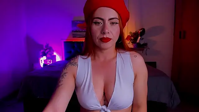 Snapshot of Dulce_charlottee chatting on 31, 12, 2024 Dulce charlottee online show from 31, 12, 2024