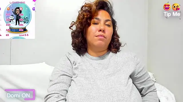 Snapshot of isobeladams20 chatting on 21, 12, 2024 isobeladams20 online show from 21, 12, 2024