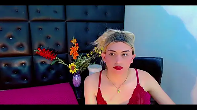 Daniela Pink  online show from 10, 2, 2026