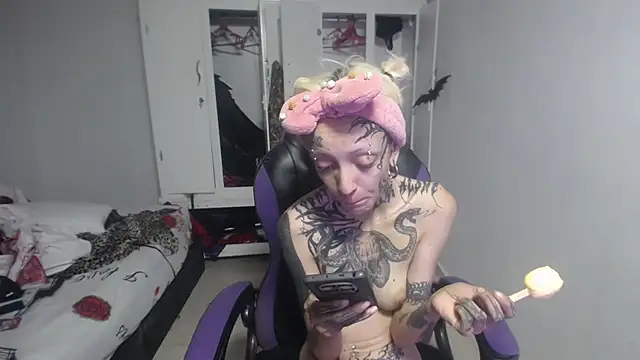 barbara anal squirt  online show from 26, 10, 2025