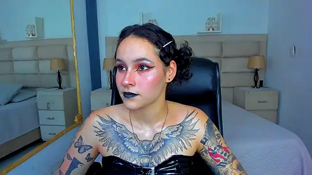 AnnyThompson  online show from 24, 9, 2025